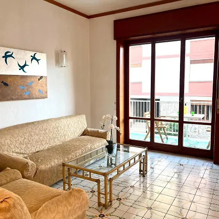 Apartamento Pool Family Big Appartament In Center Sorrento