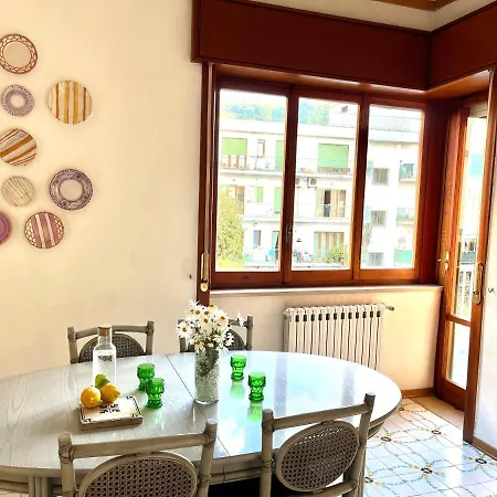 Apartamento Pool Family Big Appartament In Center Sorrento
